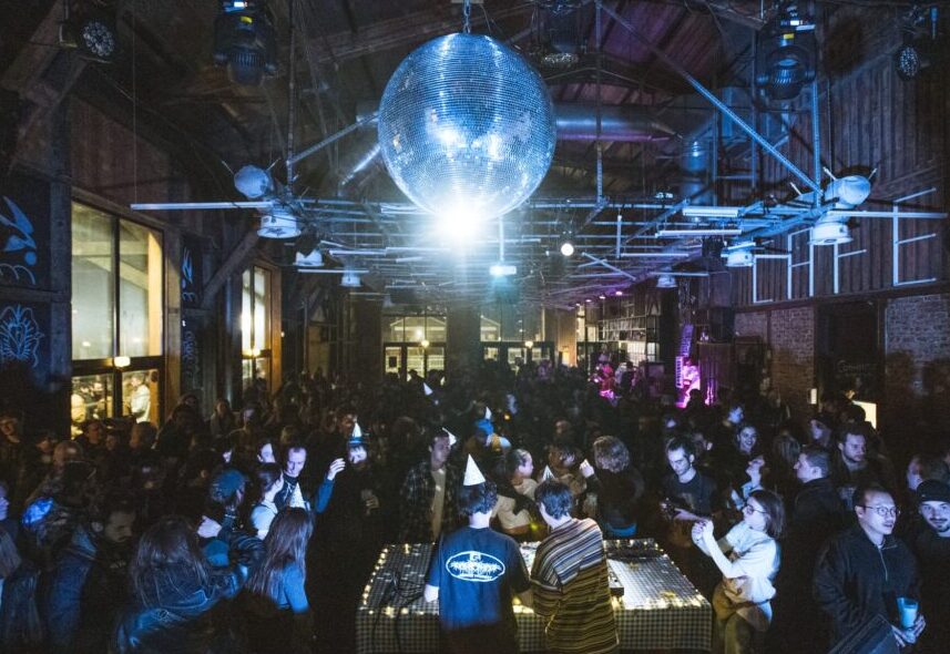 découvrez les meilleurs bars à jeux de lille pour des soirées conviviales entre amis, avec une large sélection de jeux et une ambiance chaleureuse.