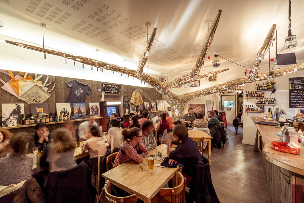 découvrez notre sélection des meilleurs bars à jeux de lyon pour des soirées conviviales et ludiques entre amis.
